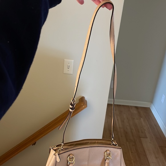 Coach handbag, women’s tan. - Picture 3 of 5